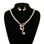 Elegant Hook Pearl & Rhinestone Jewelry Set - Image 3